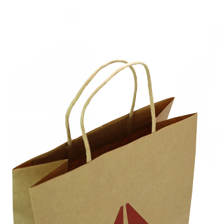 Корычневая сумка для пакупак з крафт-паперы з індывідуальным лагатыпам брэнда