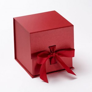 Červená přizpůsobená luxusní skládací dárková krabička s vlastním potiskem pro velkoobchod