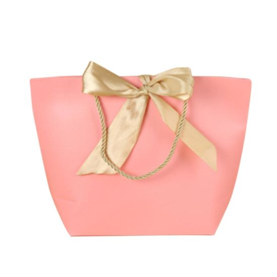 အဝတ်အိတ်များအတွက် စက္ကူကို ပြန်လည်အသုံးပြု၍ရသော မွေးနေ့ပွဲအတွက် DIY Party Favor with Handles Celebration Bow Ribbon Present Gift Bag