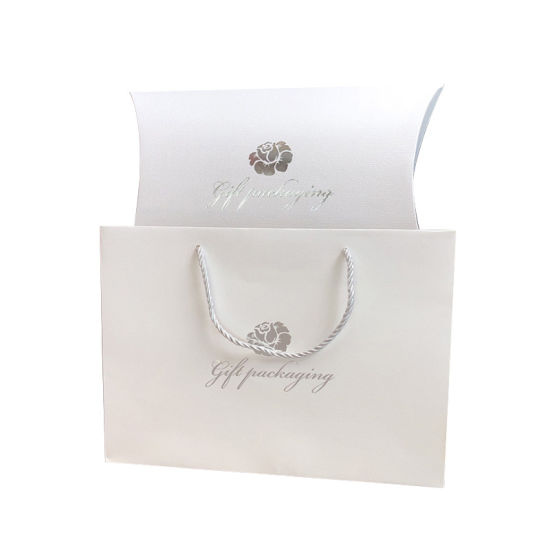 Sliver Stamping Rose Design Gift Packaging Pillow Box အစုလိုက် အဝယ်လိုက် လက်ကား