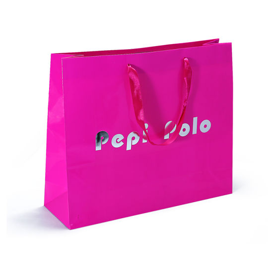 OEM Luxury Shopping Bag ငွေရောင်ပူနွေးသောသတ္တုပြားအနုပညာ Coated စက္ကူအိတ်